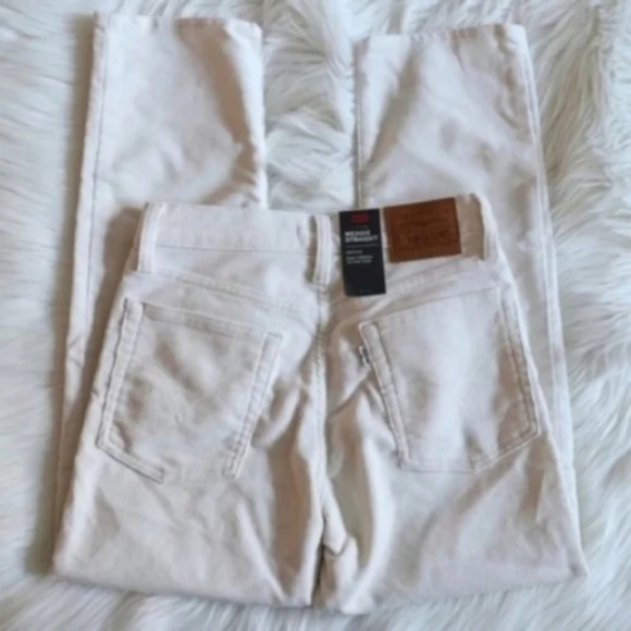 Levi's Wedgie Fit Straight Leg Corduroy Pants - Picture 8 of 9